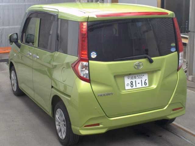 TOYOTA ROOMY
