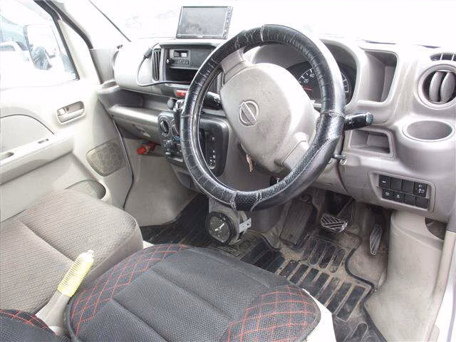 NISSAN NV100 CLIPPER