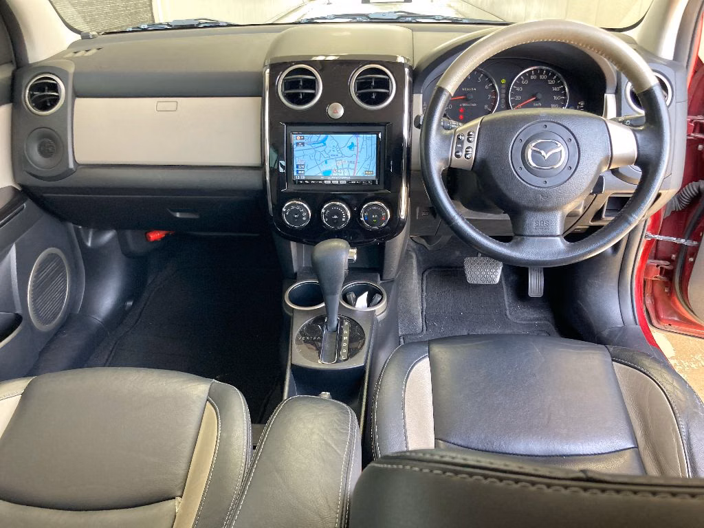 MAZDA VERISA