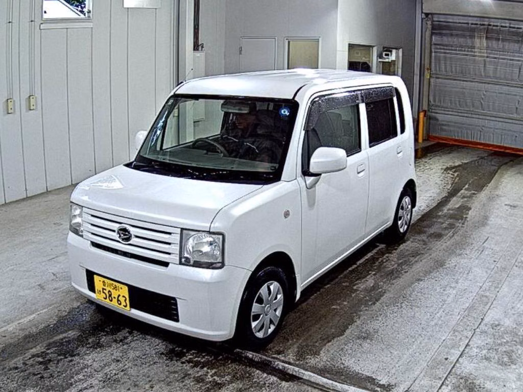 DAIHATSU MOVE CONTE