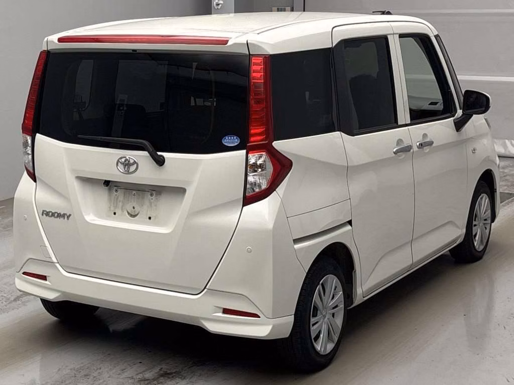 TOYOTA ROOMY