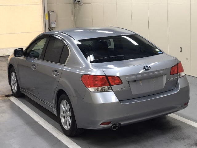 SUBARU LEGACY B4