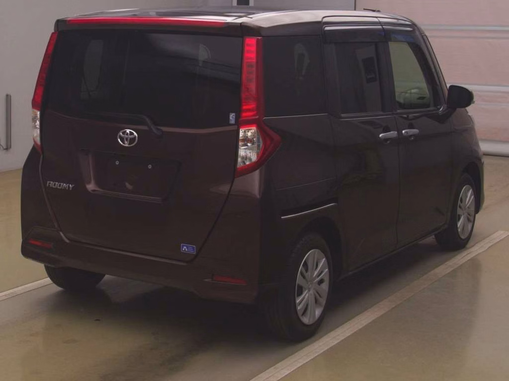 TOYOTA ROOMY