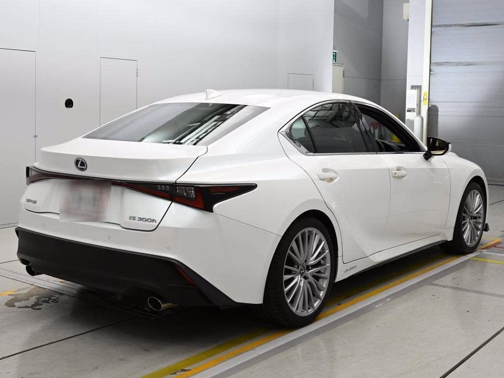 LEXUS IS300H