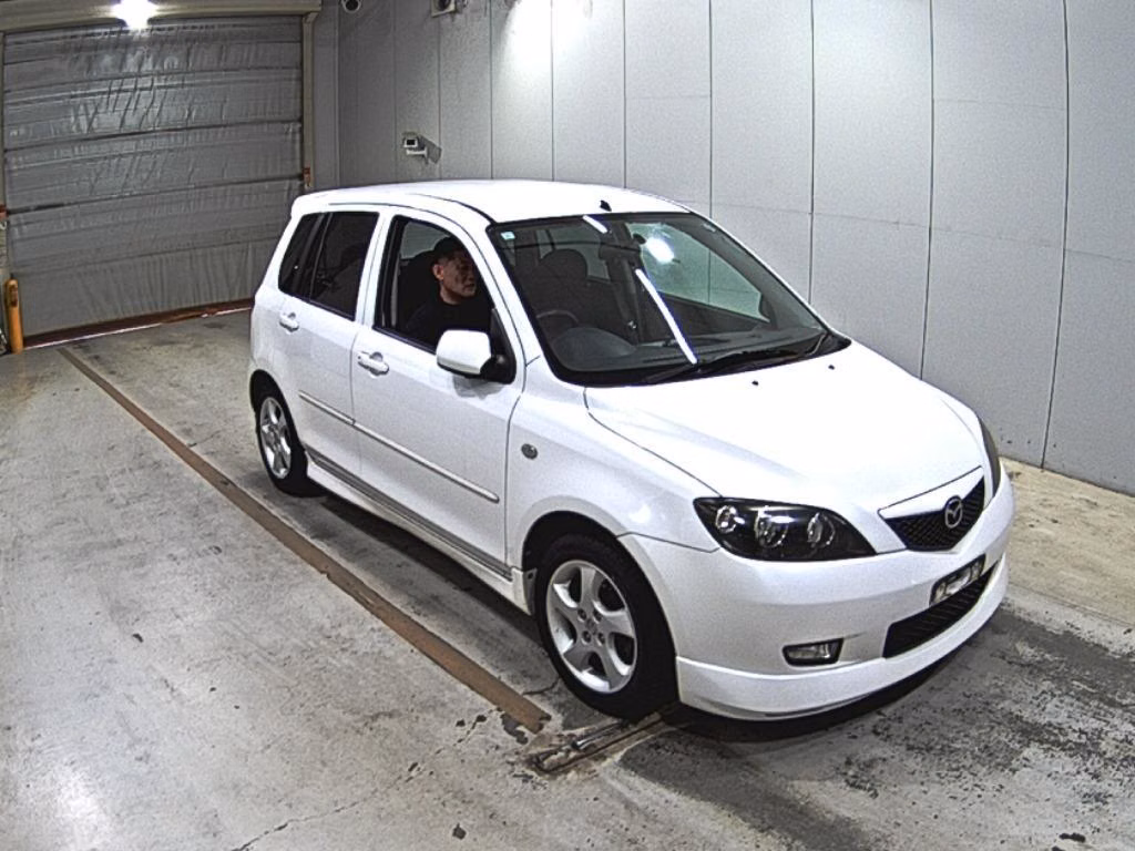 MAZDA DEMIO