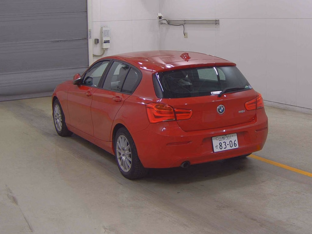 BMW 1-SERIES