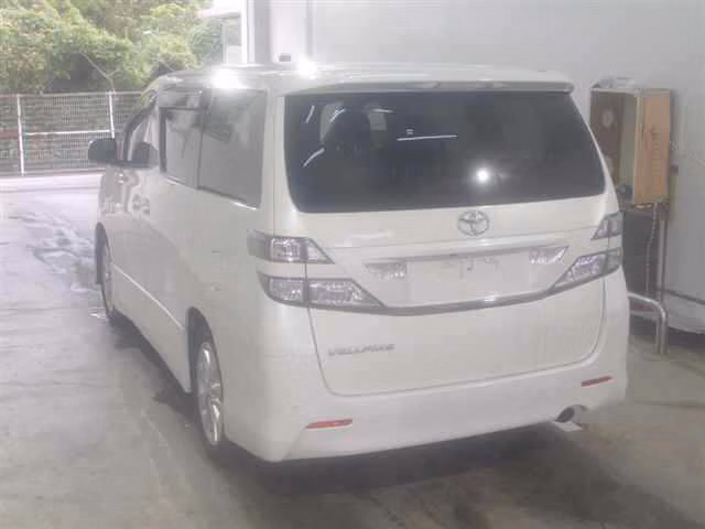 TOYOTA VELLFIRE