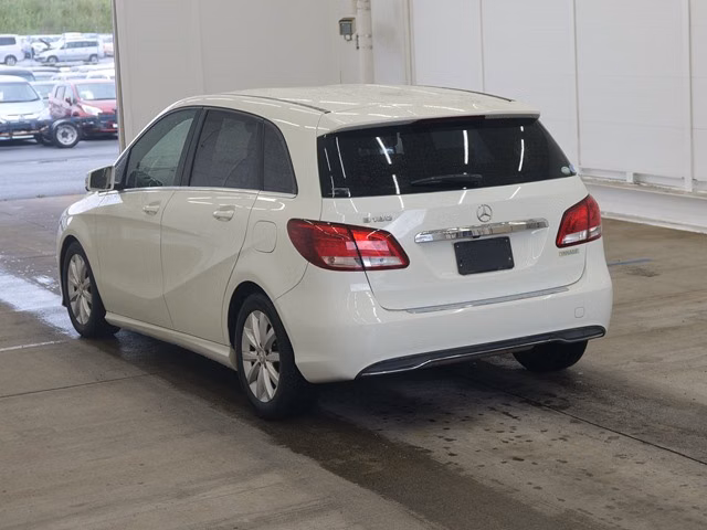 MERCEDES-BENZ B-CLASS