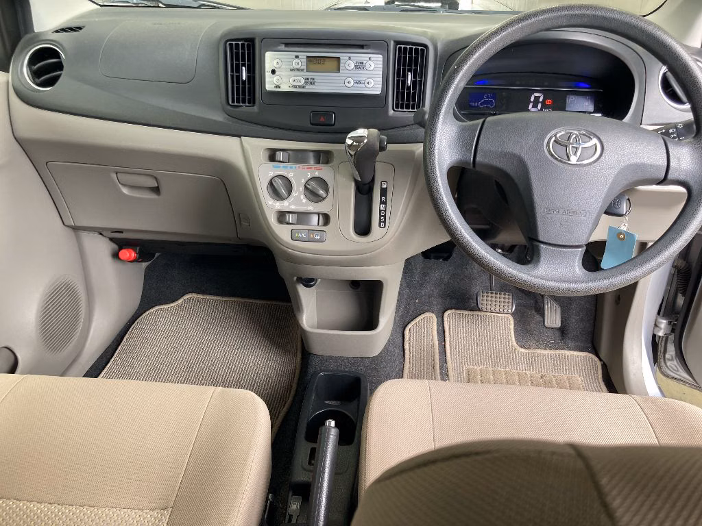 TOYOTA PIXIS EPOCH