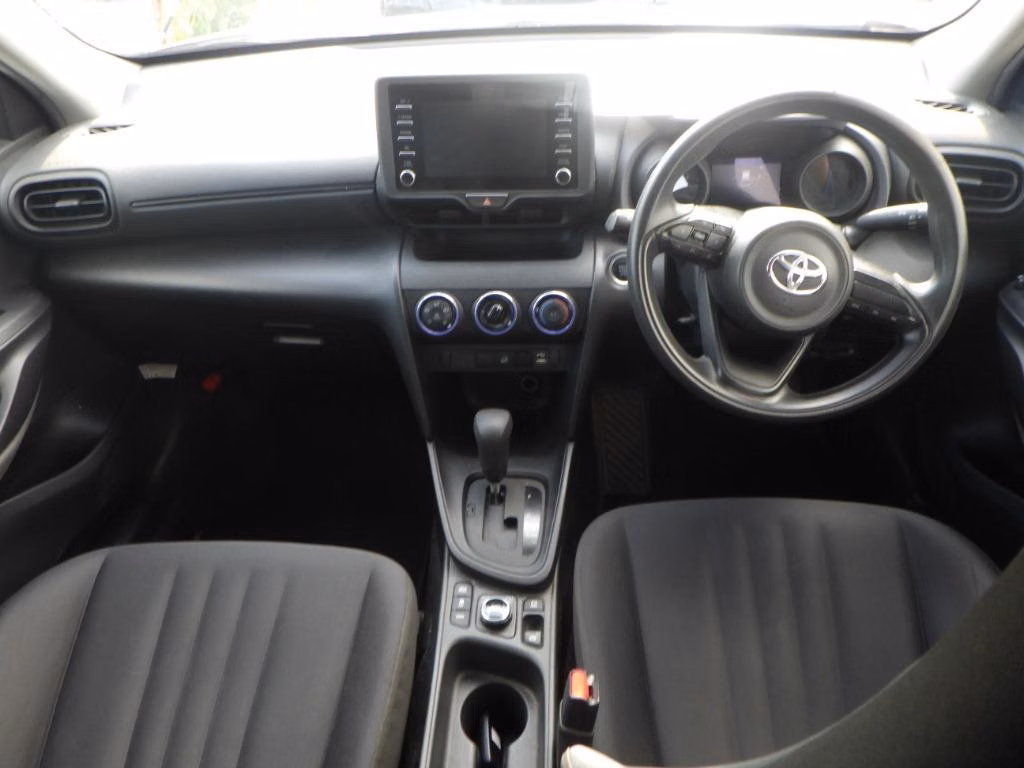 TOYOTA YARIS CROSS