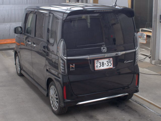 HONDA N-BOX
