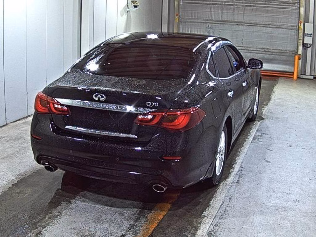 NISSAN FUGA