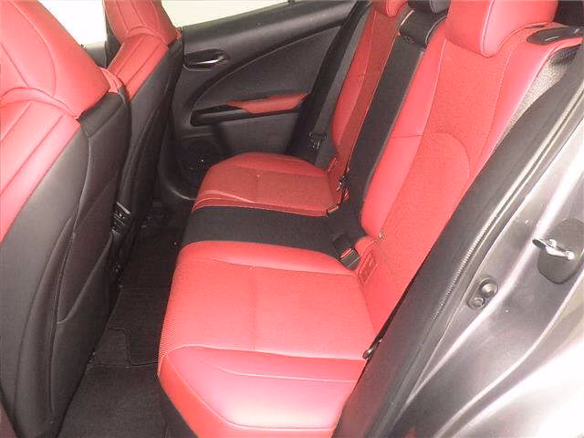 LEXUS UX200