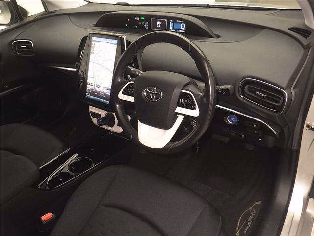 TOYOTA PRIUS PHV