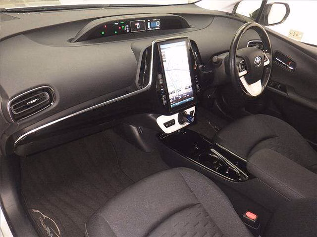 TOYOTA PRIUS PHV