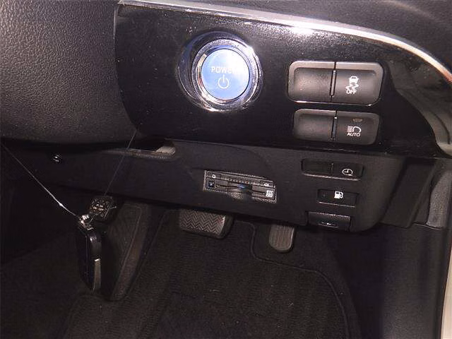 TOYOTA PRIUS PHV