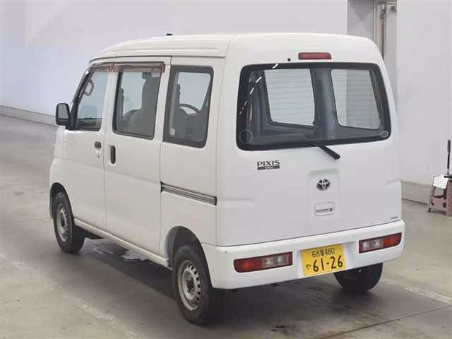 TOYOTA PIXIS VAN