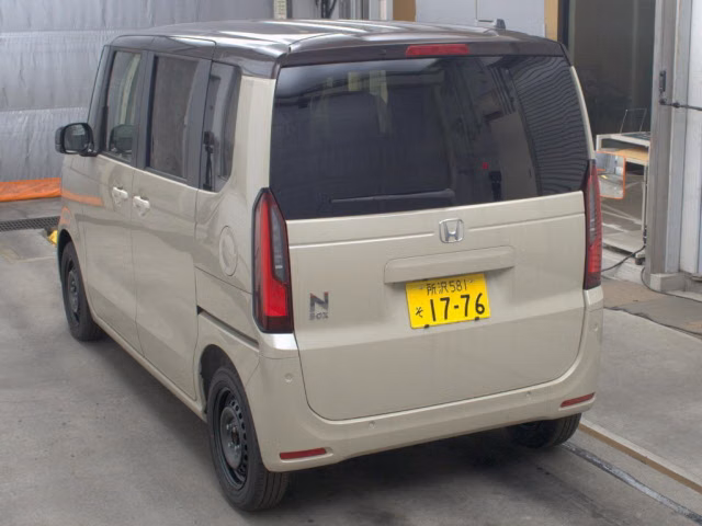 HONDA N-BOX
