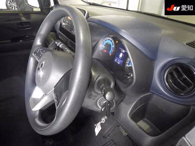 MITSUBISHI EK X