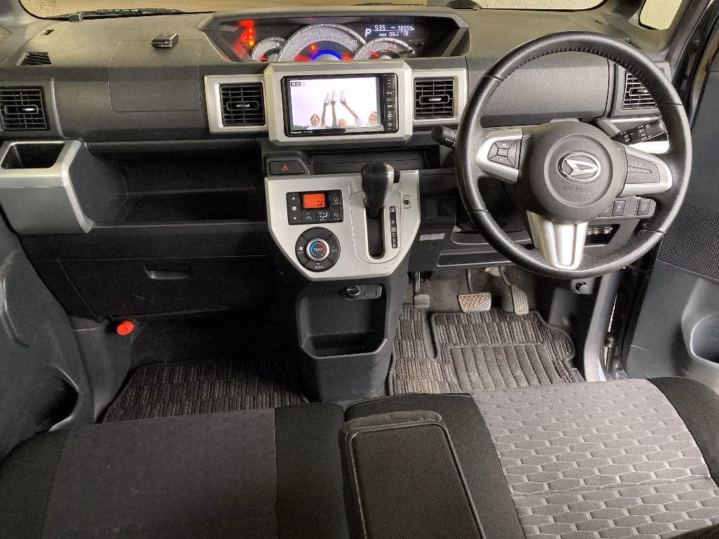 DAIHATSU WAKE