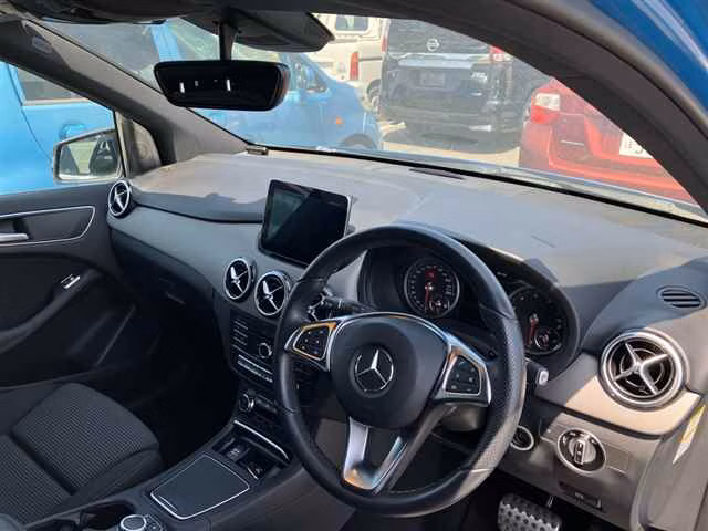 MERCEDES-BENZ B-CLASS