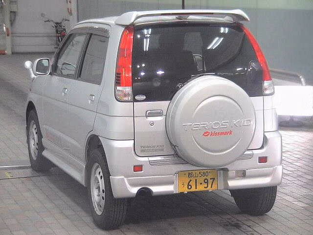DAIHATSU TERIOS KID