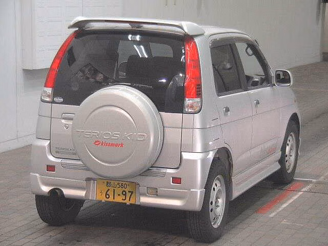 DAIHATSU TERIOS KID