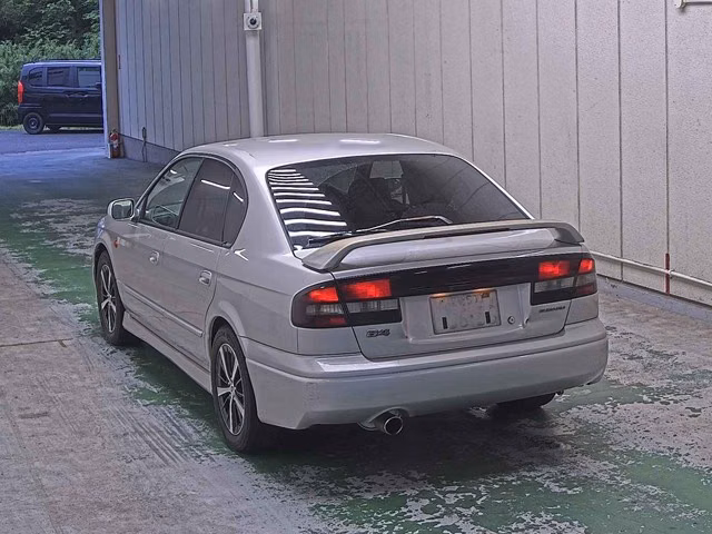 SUBARU LEGACY B4