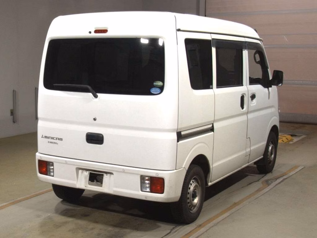 MITSUBISHI MINICAB