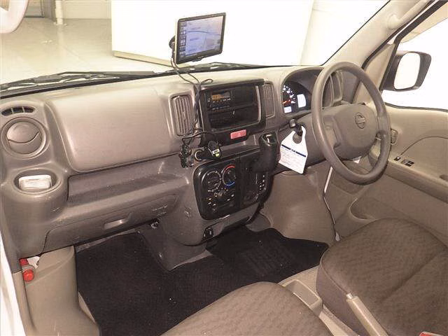 NISSAN NV100 CLIPPER