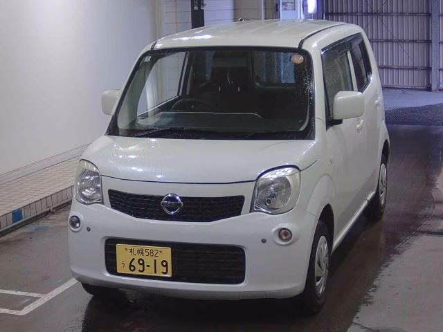 NISSAN MOCO