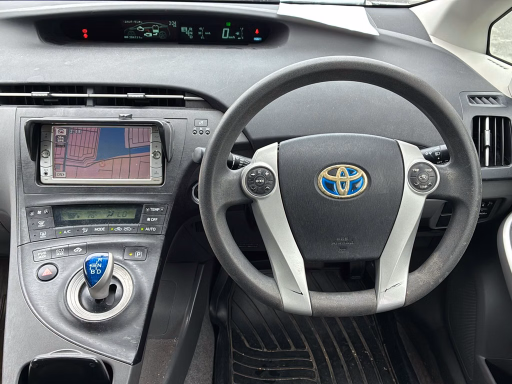 TOYOTA PRIUS