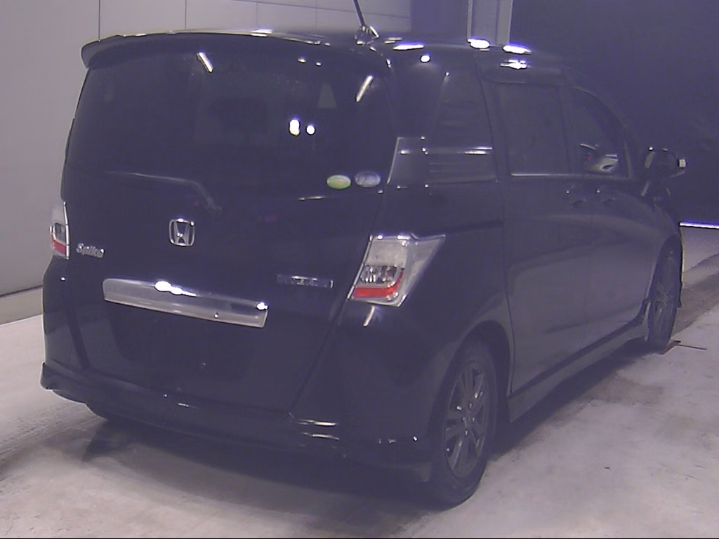 HONDA FREED SPIKE