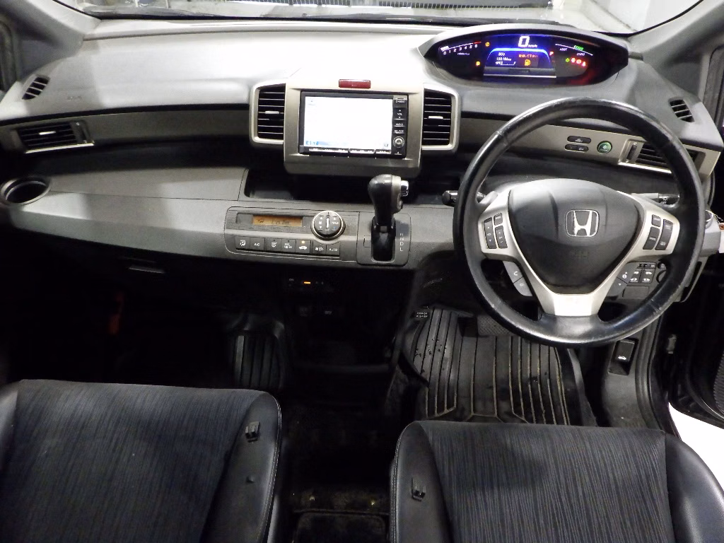HONDA FREED SPIKE