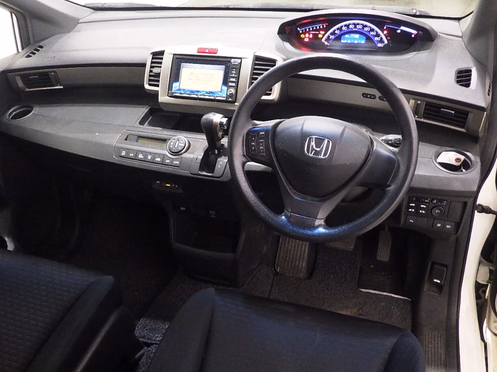 HONDA FREED SPIKE