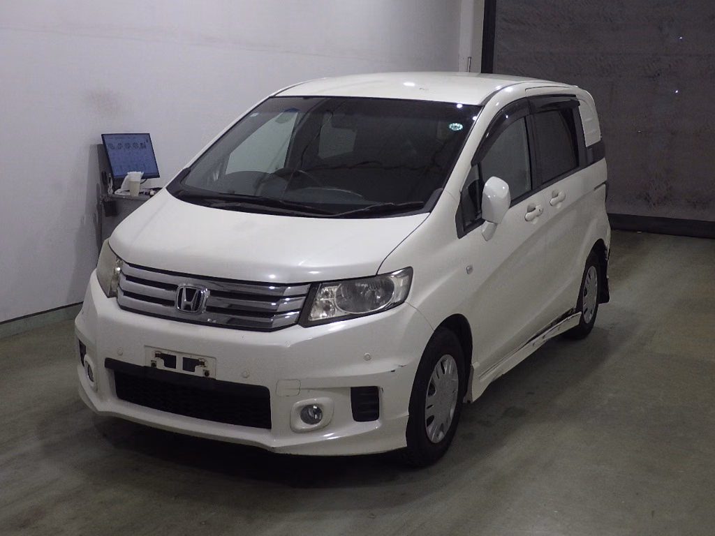 HONDA FREED SPIKE