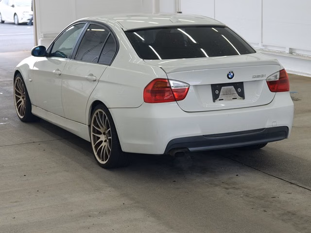 BMW 3-SERIES