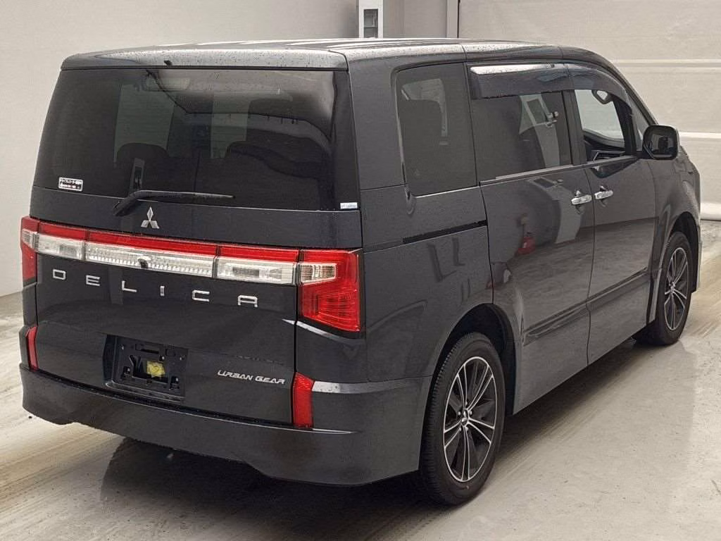 MITSUBISHI DELICA D:5