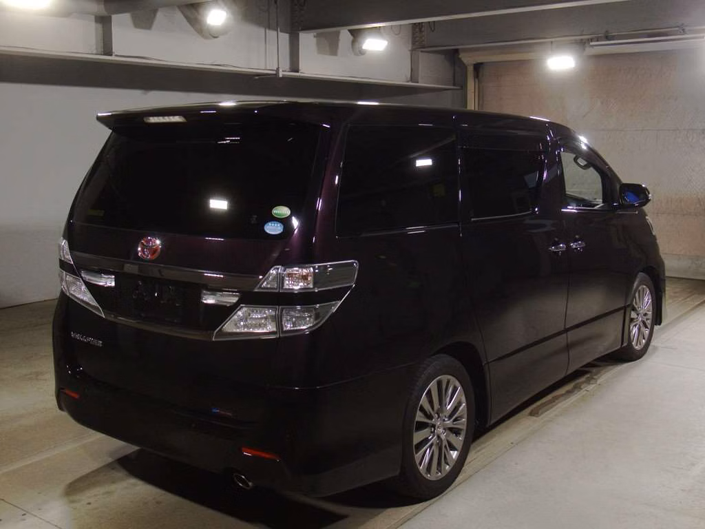 TOYOTA VELLFIRE