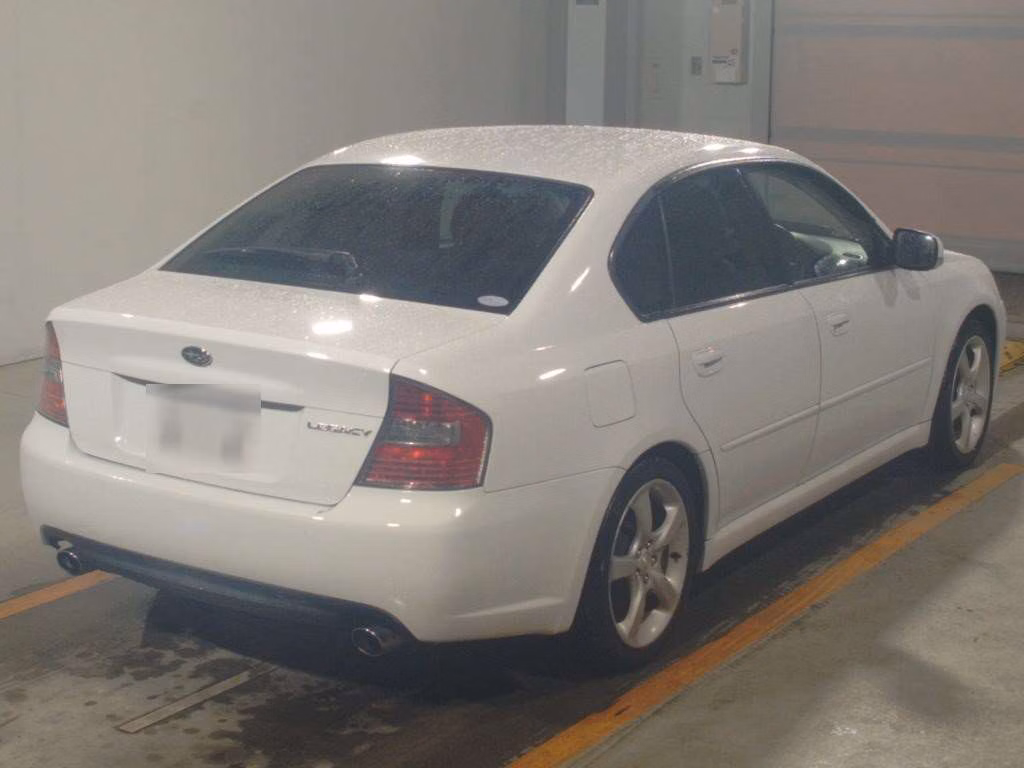 SUBARU LEGACY B4