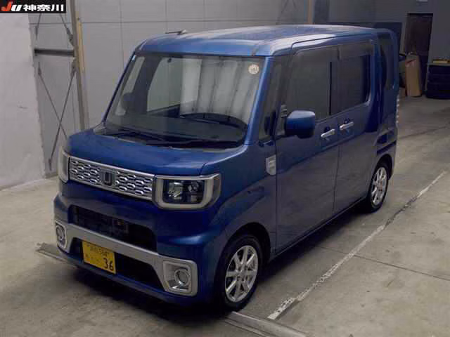 DAIHATSU WAKE