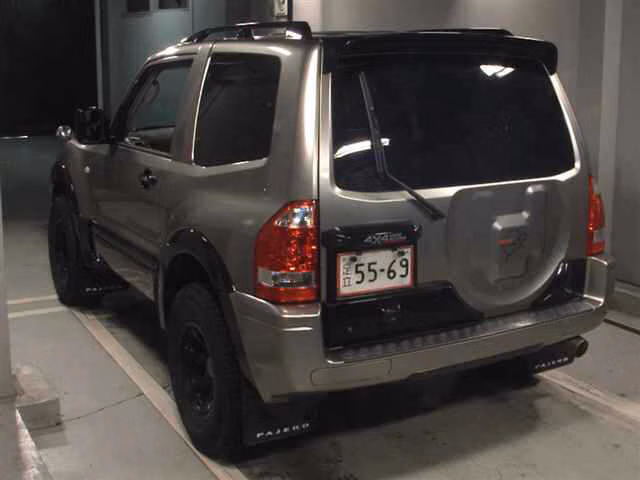 MITSUBISHI PAJERO