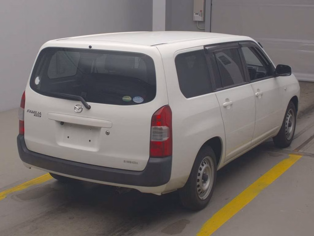 MAZDA FAMILIA