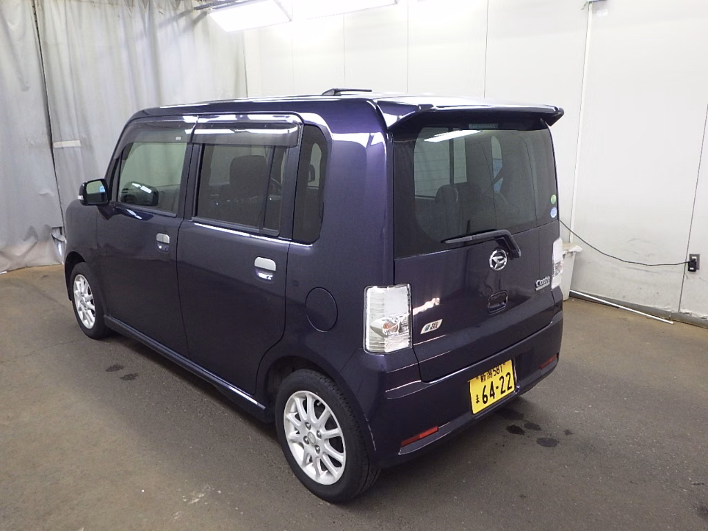DAIHATSU MOVE CONTE