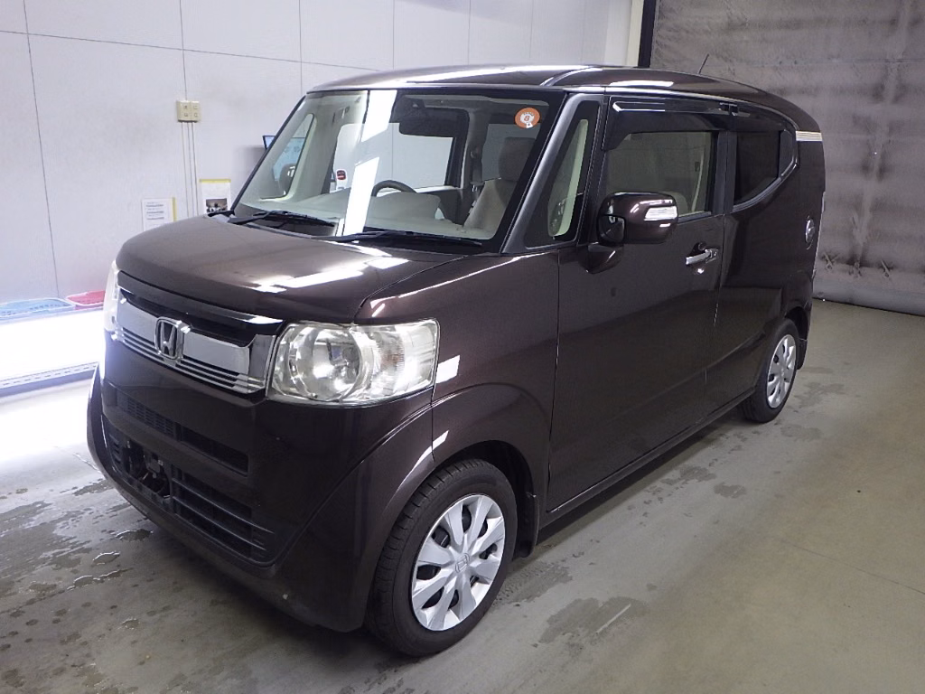 HONDA N-BOX SLASH