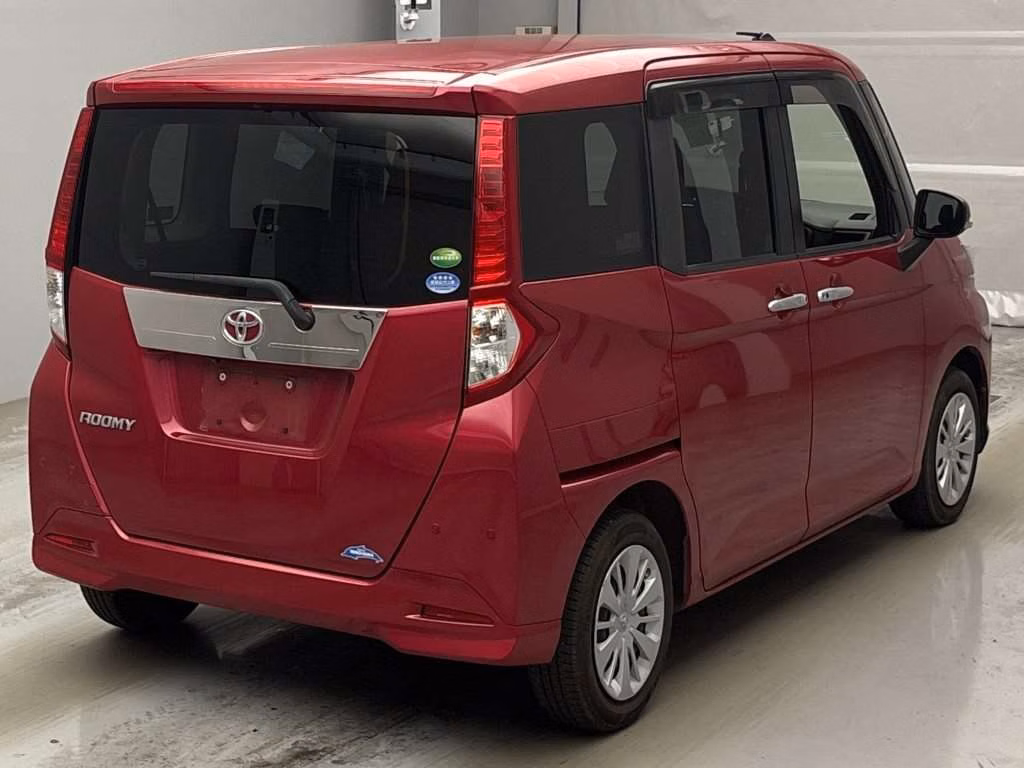 TOYOTA ROOMY
