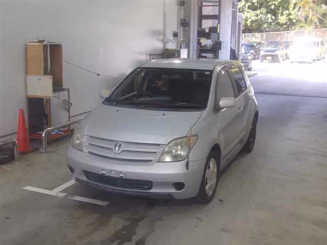 TOYOTA IST