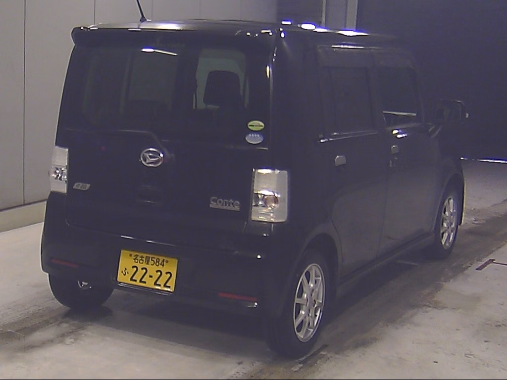 DAIHATSU MOVE CONTE