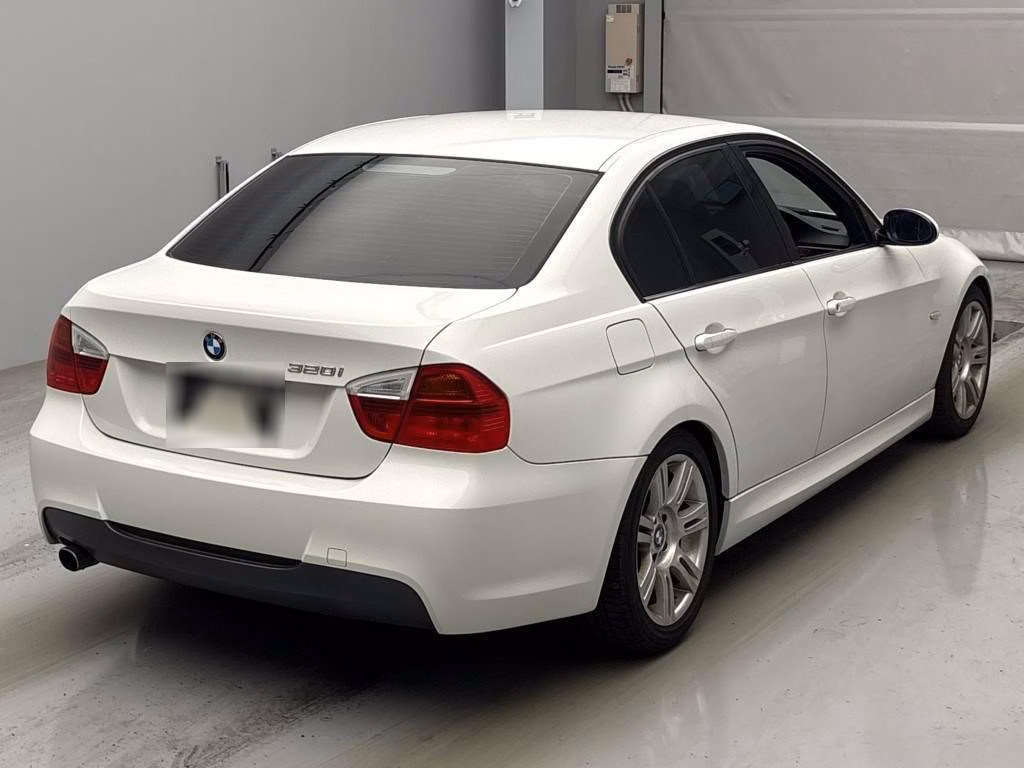 BMW 3-SERIES