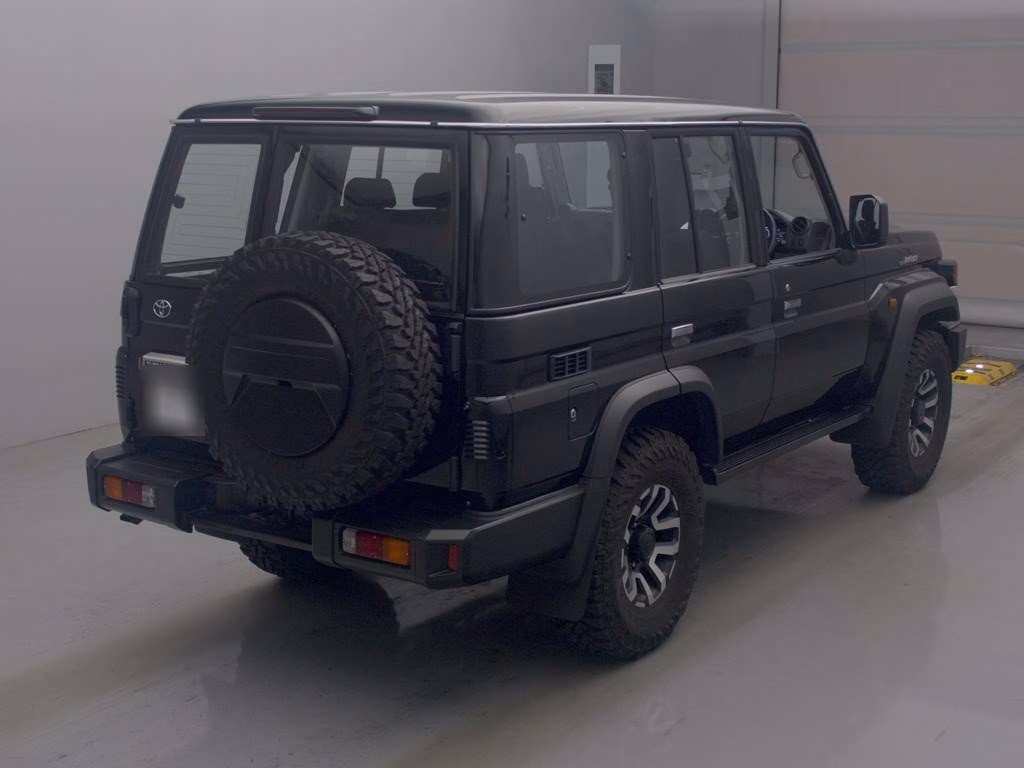 TOYOTA LAND CRUISER